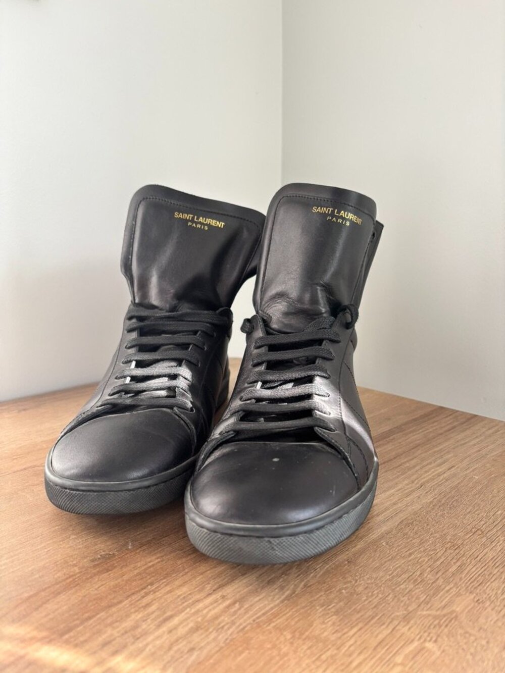 YSL Saint Laurent mens high top sneaker Calfskin Mens Court Classic SL/01H 45